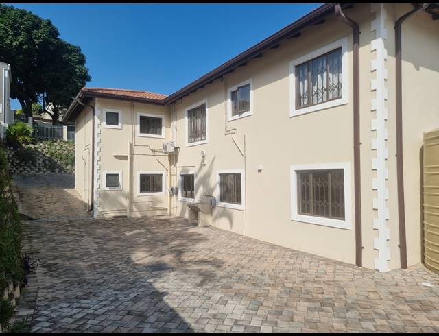 3 BEDROOM FLAT TO LET IN HILLARY